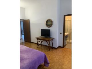 Stanza in appartamento in affitto a Novara