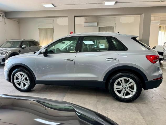 Audi Q3 35 2.0 TDI S tronic Business 2020 - Foto 4