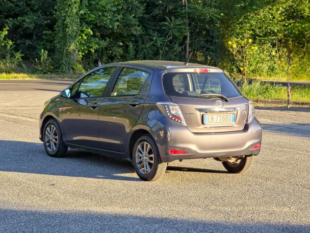 Toyota Yaris 1.0 5 porte Lounge CV-69 E5B Manuale NEO 2014 - Foto 4
