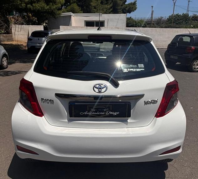 Toyota Yaris 1.4 D-4D 5 porte Lounge - Foto 4