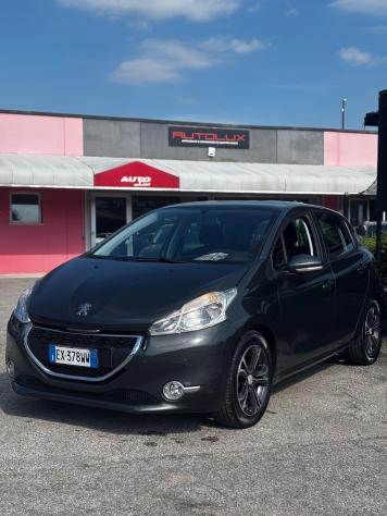 Peugeot 208 1.4 HDi 68 CV 5 porte OK NEO PATENTATI - Foto 3