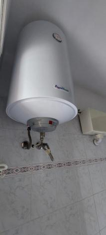angolo verde
In mezzo al verde, magazzino realizzato con ingresso, zona cucina e camera e bagno (Non è censito come abitazione e non è possibili farlo - Foto 13