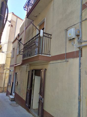 ABITAZIONE indipendente, sita in Enna (EN) zona centro, Via San Giuseppe,