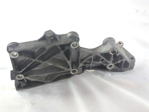 038903143AF SUPPORTO ALTERNATORE VOLKSWAGEN TOURAN 1.9 D 77KW 6M 5P (2010) RICAMBIO USATO - Foto 5