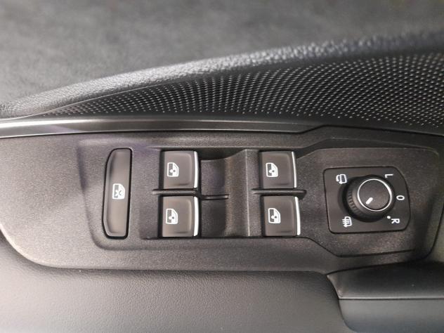Volkswagen Tiguan 1.5 TSI eHybrid 150KW R-Line Plus DSG - Foto 9