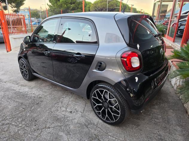 Smart Forfour 900 benzina 11/2016 Cv90 AUTOMATICA - Foto 5
