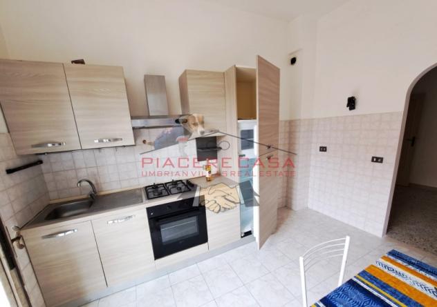 Orvieto scalo - Appartamento al primo piano con balcone, magazzino posto auto e giardino condominiale in vendita. - Foto 4