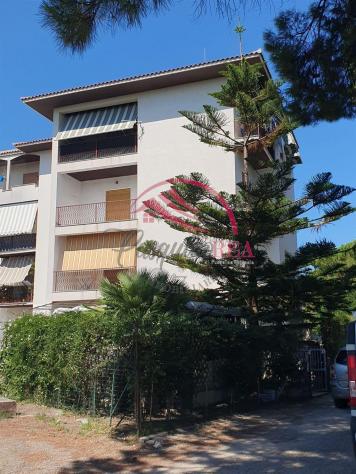 AMPIO E LUMINOSO APPARTAMENTO IN ZONA RESIDENZIALE - Foto 12