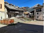OULX, VENDESI BILOCALE IN ZONA STORICA