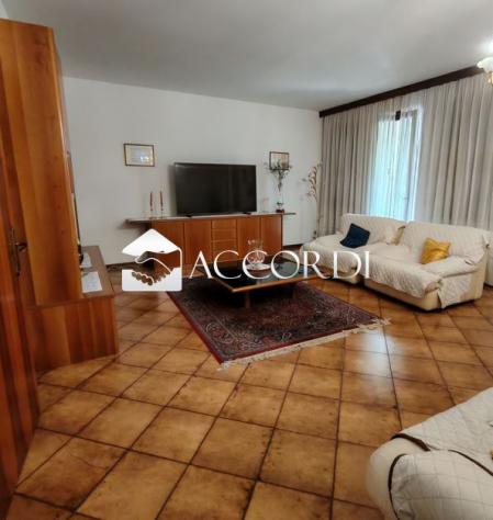 APPARTAMENTO INDIPENDENTE di 8 vani e di 352 mq (CAERANO DI SAN MARCO) rif. BL134 - Foto 5