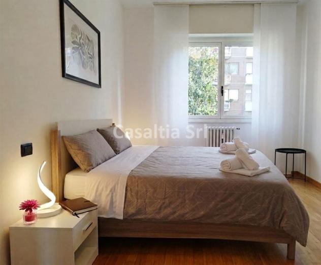 Trilocale arredato con terrazza e balcone in Via Savona - Foto 12