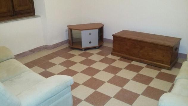 Porzione di casa ristrutturata e parzialmente arredata. - Foto 2