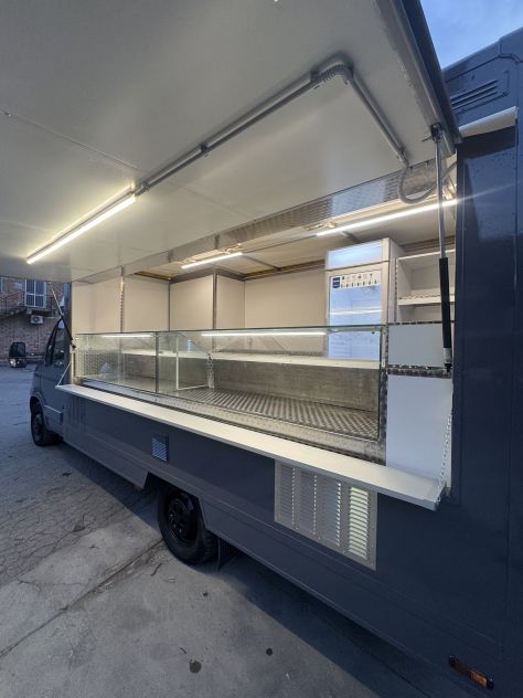 Autonegozio Paninoteca Ambulante Food Truck - Foto 4
