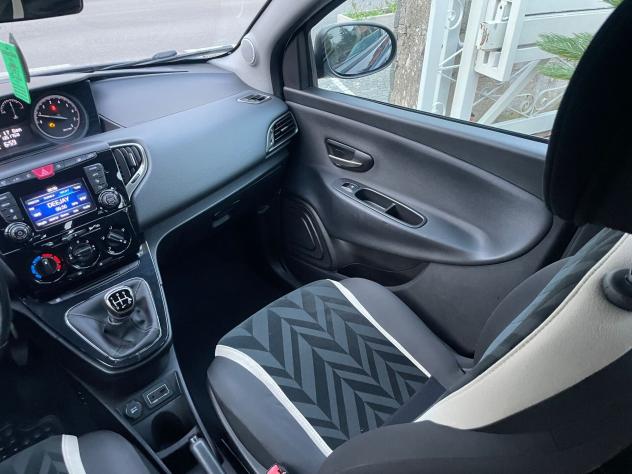 Lancia Ypsilon 1.2 69 CV 5 porte Gold - Foto 10