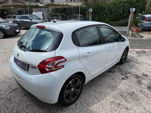 Peugeot 208 1.4 HDi 68 CV 5 porte Allure - Foto 10