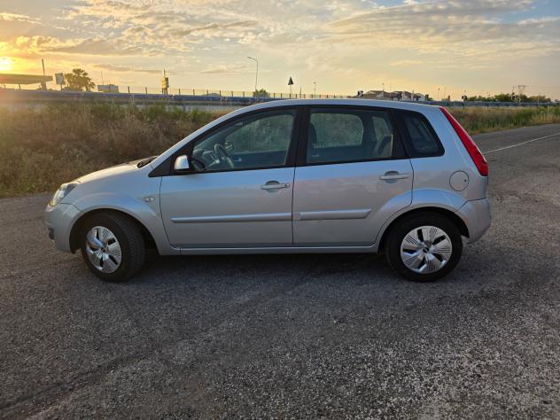 Ford Fiesta 1.2 16V 5p. Titanium - Foto 8