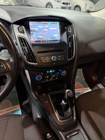 Ford Focus IVA ESPOSTA Titanium Diesel Euro6 Neopatentati - Foto 7