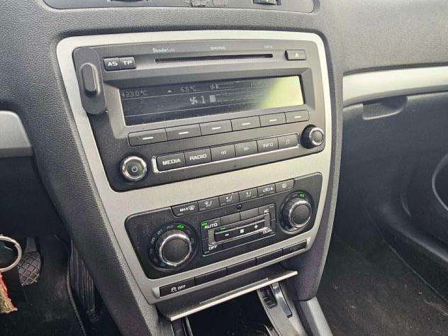 Skoda Octavia 1.6 TDI CR F.AP. Wagon Elegance - Foto 10