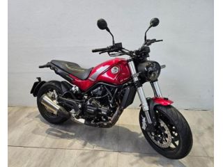 BENELLI Leoncino 500 .