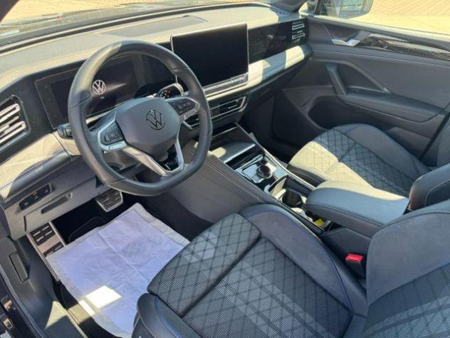 VOLKSWAGEN Tiguan 2.0 TDI 150 CV DSG R-Line rif. 23782238 - Foto 8