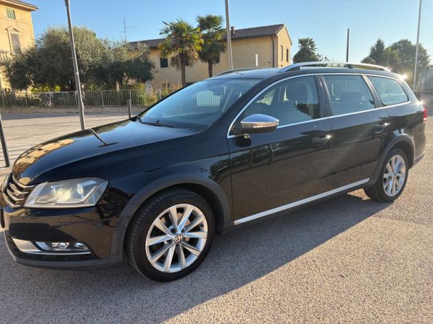 Volkswagen Passat Alltrack 4x4 .2.0 tdi anno 2014 - Foto 3