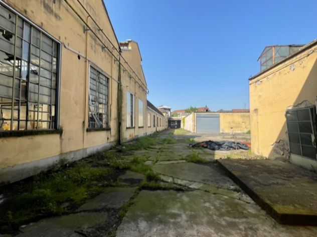 CAPANNONI DI ARCHEOLOGIA INDUSTRIALE IN VIA SAN FAUSTINO ,62 A MILANO (LAMBRATE) - Foto 9
