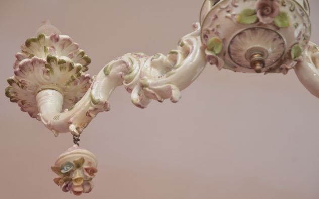 Lampadario in Ceramica di Capodimonte - Stile Barocco/Rococò - Foto 4