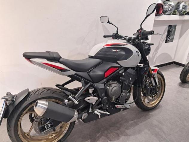 TRIUMPH TRIDENT 800 rif. 24093590 - Foto 4