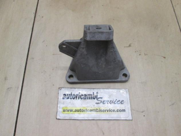 4B0199308 SUPPORTO MOTORE DESTRO AUDI A6 AVANT 2.5 D 132KW AUT 5P (2004) RICAMBIO USATO
