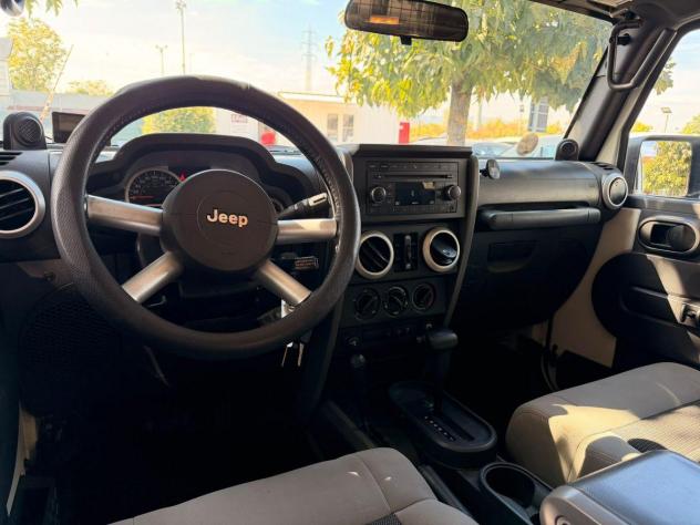 JEEP - Wrangler - Unlimited 2.8 CRD DPF Sahara AUTOMATICA - Foto 8