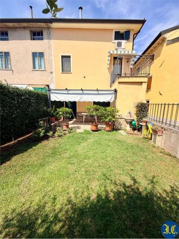 V005468 - BIFAMILIARE INDIPENDENTE CON GIARDINO ! - Foto 3