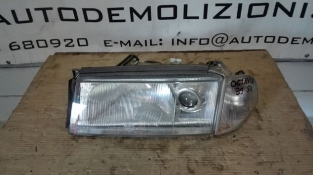 Fari anteriori Skoda Octavia 1^serie del 1999 - Foto 2