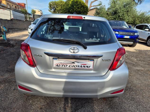 Toyota Yaris 1.4 D-4D 5 porte Lounge - Foto 3