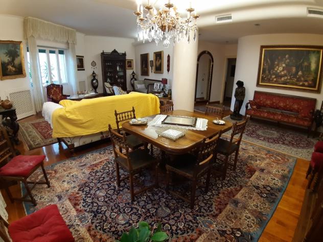 Prestigioso appartamento in piccolo condominio sull'isola pedonale - Foto 4