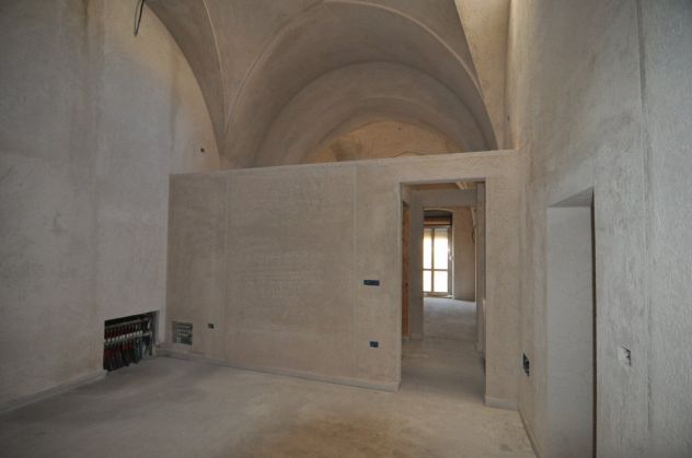 STABILE INDIPENDENTE PIAZZA REGINA MARGHERITA GROTTAGLIE - Foto 4