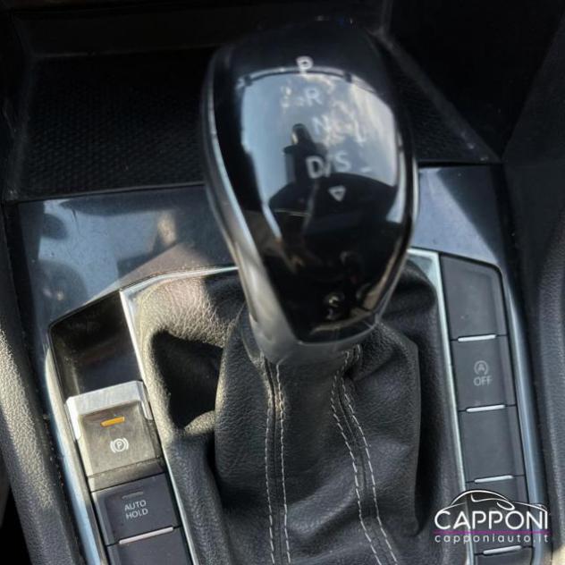 VOLKSWAGEN Tiguan 2.0 TDI 200 CV 4x4 R-Line TETTO rif. 24066728 - Foto 9