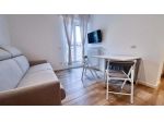 Monolocale con terrazzo Via Troya - Design district