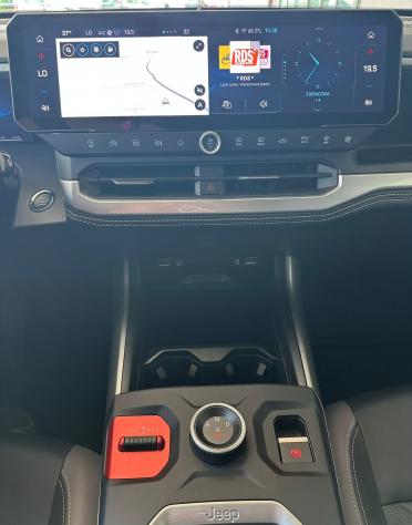 Jeep Compass 1.2 turbo e-hybrid mhev Summit fwd 145cv edct6 - Foto 16