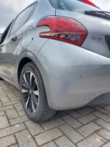 Peugeot 208 Signature BlueHDi 102cv S/S 5 PORTE - Foto 9