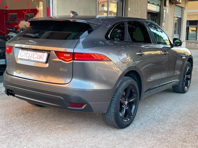 Jaguar F-Pace 2.0 D 180 CV AWD R-Sport - Foto 2