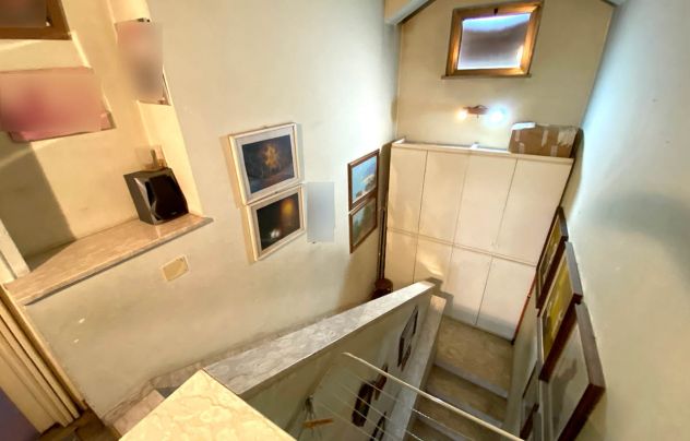 Appartamento in bifamiliare, libero su 4 lati posto - Foto 11