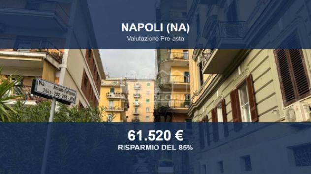 Immobile in asta di 82 m², box auto in vendita a Napoli