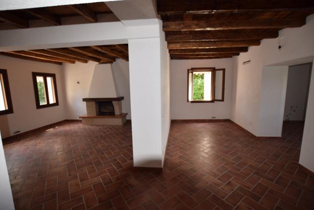 VILLA di 8 vani e di 380 mq (VOLPAGO DEL MONTELLO) rif. BI91D_5 - Foto 12