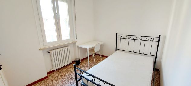 AFFITTASI TRILOCALE CON 3 STANZE PER INTERO APPARTAMENTO O PER SINGOLA STANZA - Foto 6