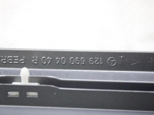 1296900440 MODANATURA RIVESTIMENTO INFERIORE PORTA ANTERIORE DESTRA MERCEDES CLASSE SL 320 R129 3.2 B 170 KW RICAMBIO NUOVO - Foto 5