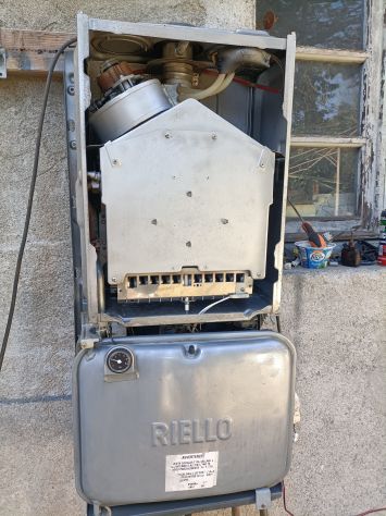 RIELLO SALVASPAZIO 24KW KI CAMERA STAGNA GAS METANO - Foto 4