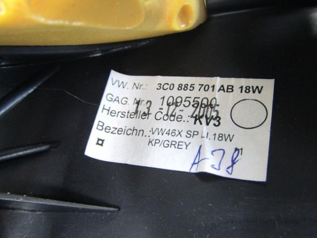 3C0885701AB COPPIA FIANCHETTI SEDILI POSTERIORI VOLKSWAGEN PASSAT SW 2.0 D 103KW 6M 5P (2006) RICAMBIO USATO 3C0885702AB - Foto 2