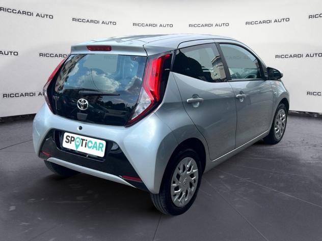 Toyota Aygo 2ª serie 1.0 VVT-i 69 CV 5 porte x-play - Foto 4