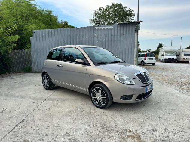Lancia Ypsilon 1.3 MJT 90 CV Oro Giallo - Foto 2