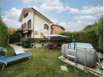Carnate – Quartiere Passirano | Elegante villa di testa con giardino privat &hellip;